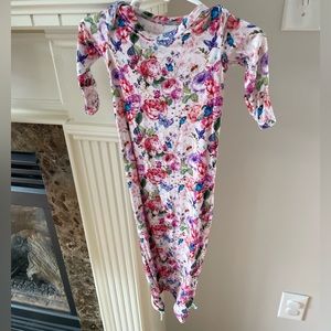 Posh Peanut newborn zip gown